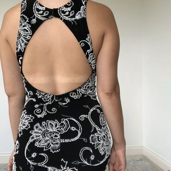 Alexia Admor NY Black Floral Open Back Gown Maxi Dress A Line Fit Size XS Party - Picture 11 of 11